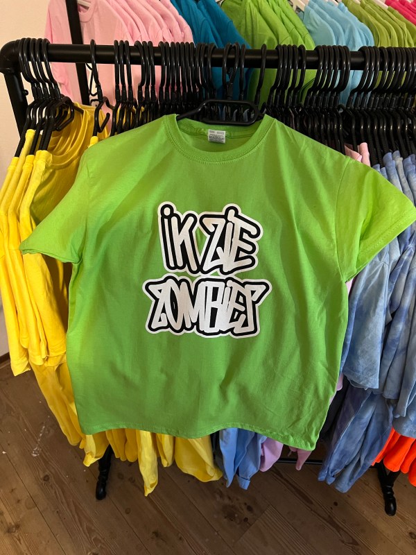IK ZIE ZOMBIES kids tshirts in three bright colours